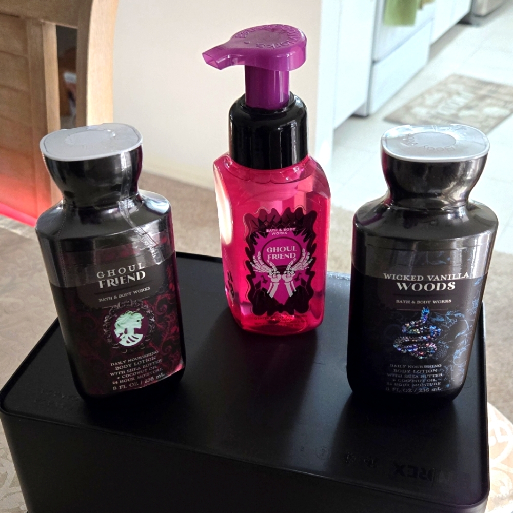 Ghoul Friend + Wicked Vanilla Woods Bath & Body Works • 3 Pieces